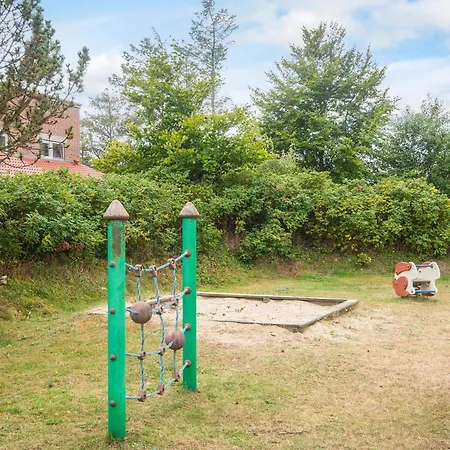בית נופש 6 Person In Blavand-by Traum